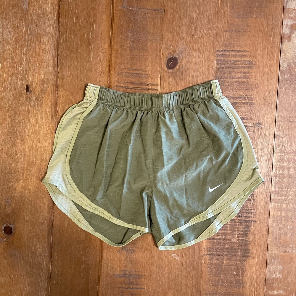 Nike Women’s Small Green Athletic Shorts